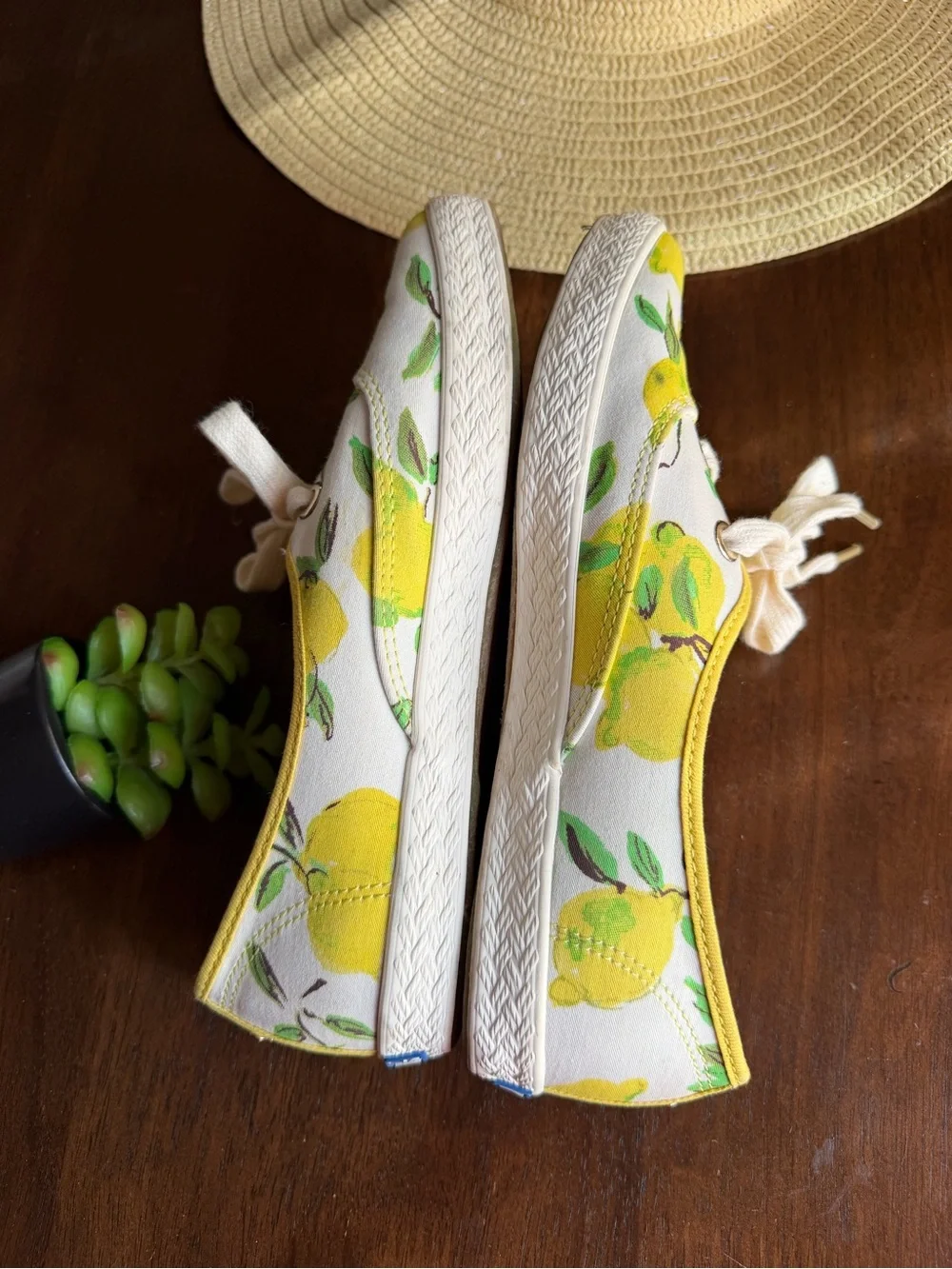 Kate spade New York For Keds Lemon print Pointer Shoes Size 6.0